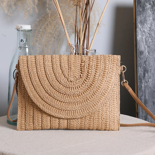 Summer Beach Straw Clutch Bag Cute Ball Pendant Crossbody Bag for Women Travel Shoulder Bags Purse Ladies Casual Bags Wicker Bag